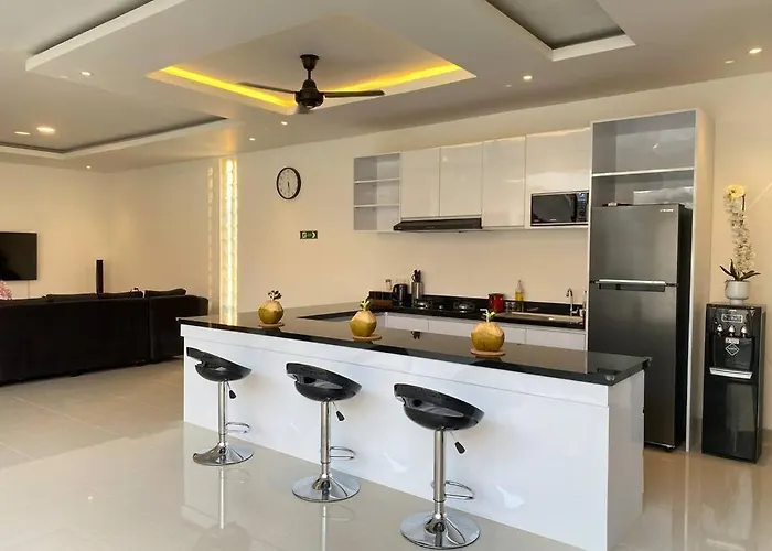 Akmali Umalas 2br With Private Pool & Jacuzzi *