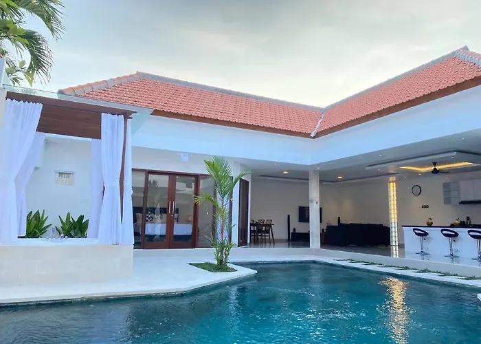 Вилла Akmali Umalas 2br With Private Pool & Jacuzzi *