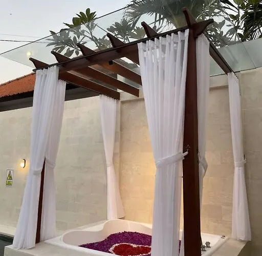 Вилла Akmali Umalas 2br With Private Pool & Jacuzzi Чангу